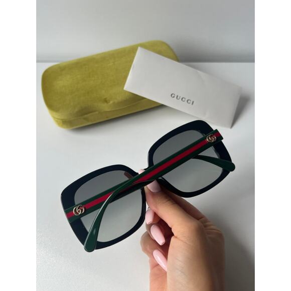 NEW Gucci GG0714SA Black Sunglasses with Striped Arms main image 5
